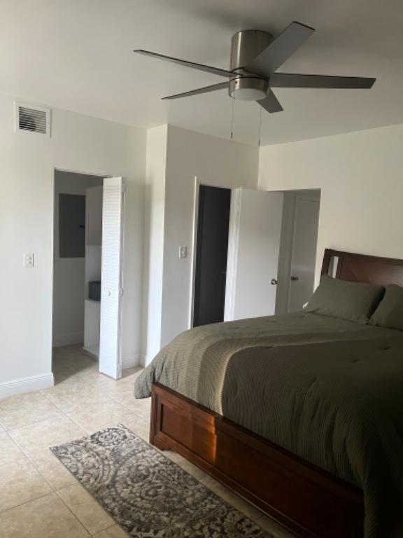Beautiful Efficiency for Rent in Kendall Area! in Hialeah - Image 2