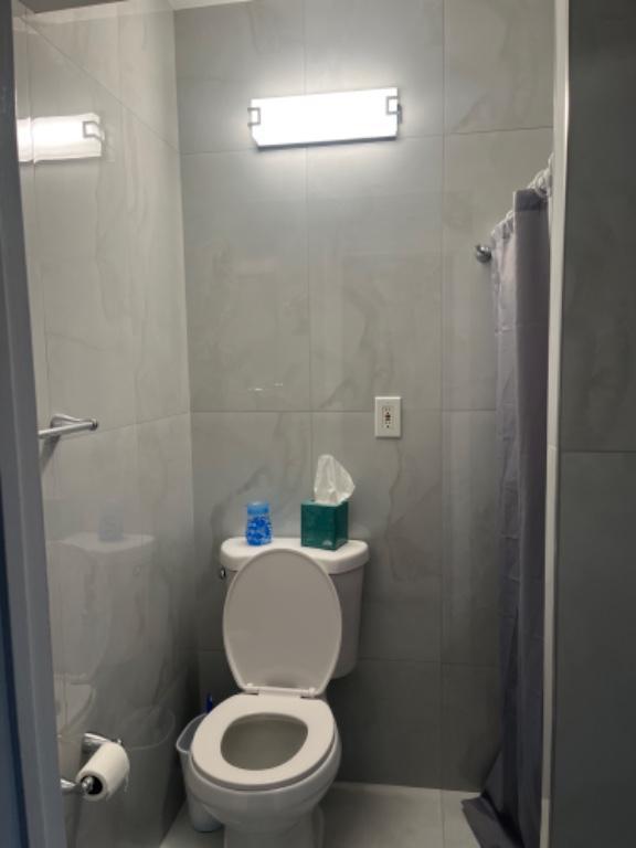 Beautiful Efficiency for Rent in Kendall Area! in Hialeah - Image 4