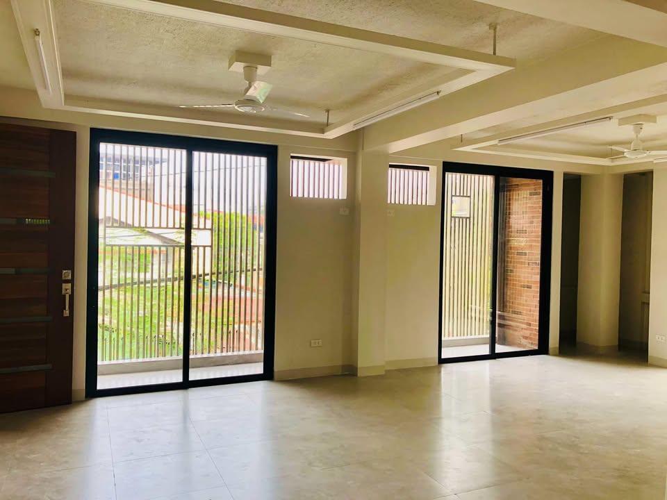 SPACIOUS OFFICE STUDIO UNITS IN QUEZON CITY FOR RENT in Malabon - Image 5
