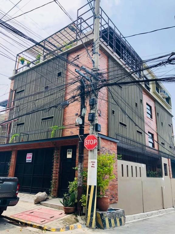SPACIOUS OFFICE STUDIO UNITS IN QUEZON CITY FOR RENT in Malabon - Image 1