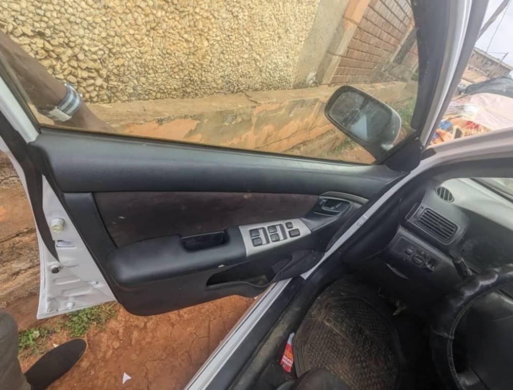 TOYOTA COROLLA RUNX au Cameroun - Photo 4