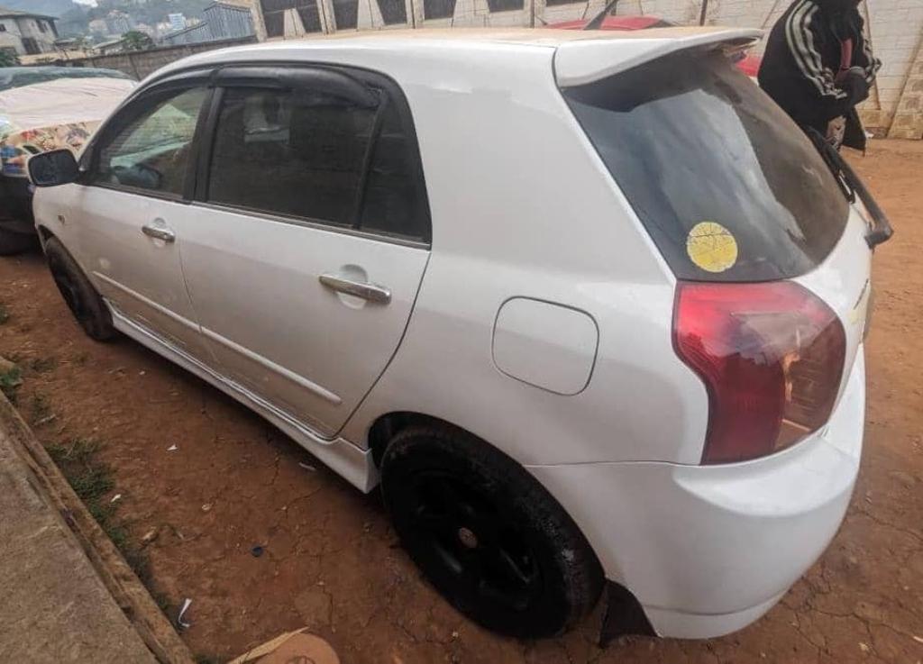 TOYOTA COROLLA RUNX au Cameroun - Photo 5