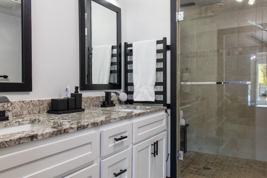 Where Design Meets Comfort in Courtenay - Image 7