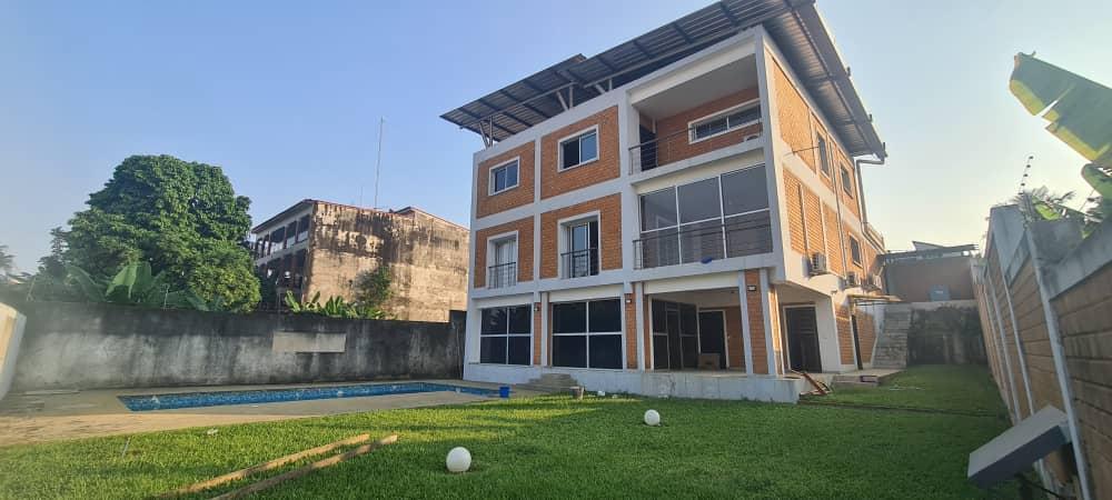 VILLA DUPLEX MODERNE RIVIERA BONOUMIN. en Côte d’Ivoire - Photo 5