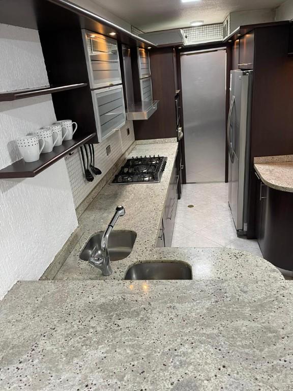 APARTAMENTO C.R. ALTAIR LECHERIA en Las Mercedes - Imagen 2