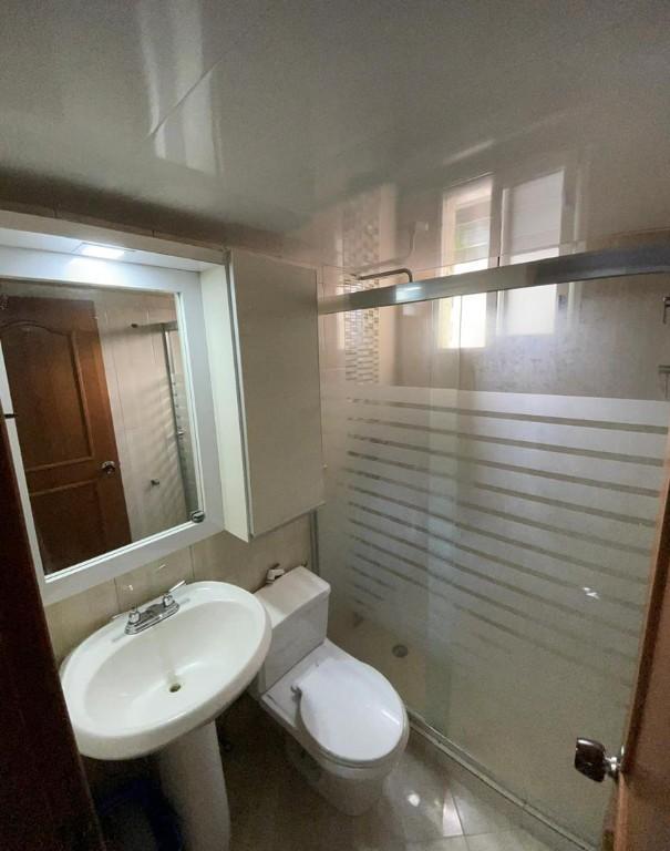 APARTAMENTO C.R. ALTAIR LECHERIA en Las Mercedes - Imagen 6