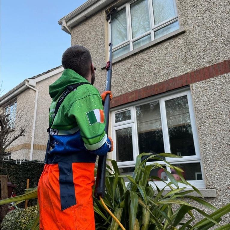 PROFESSIONAL WINDOW CLEANING in Dublin - Image 1
