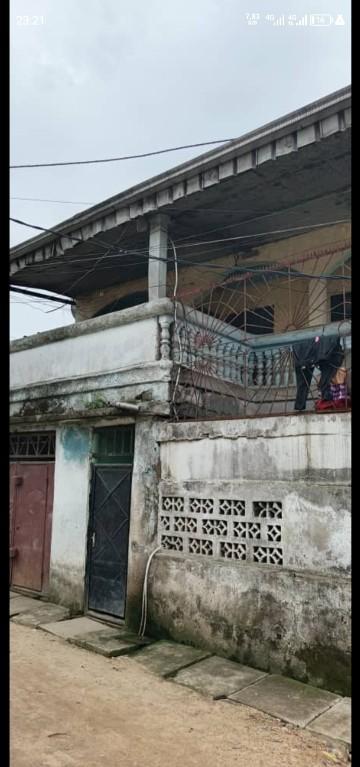 Maison a vendre a bilongue R+1 à Douala - Photo 2