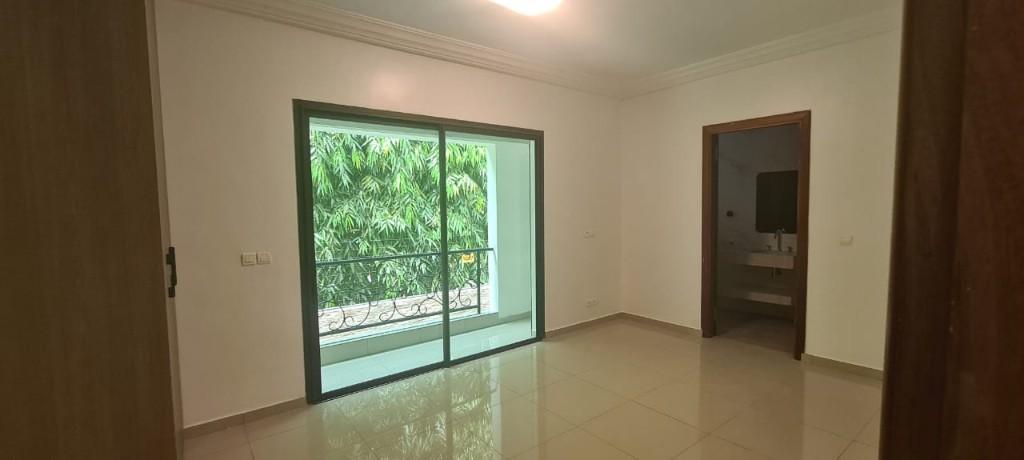 VILLA DUPLEX 5 PIÈCES COCODY RIVIERA SYNACASSI en Côte d’Ivoire - Photo 5