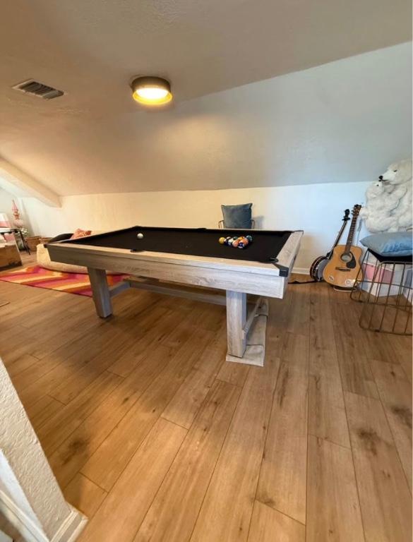 Play Craft Pool Table in United States - Image 4