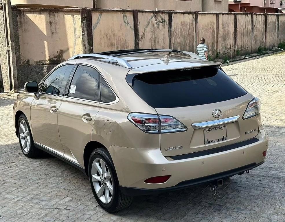 2011 foreign used Lexus RX 350 for sale in Lagos - Image 2