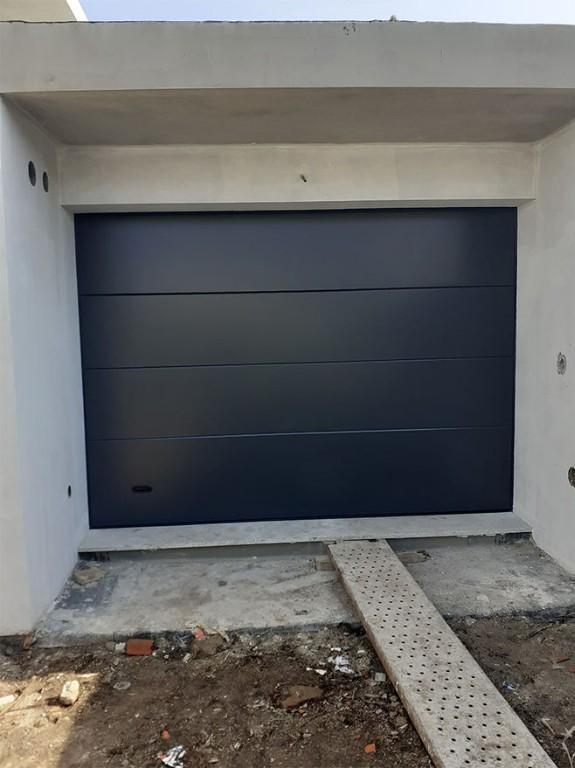 Puerta de garaje automatica en Orihuela - Imagen 3