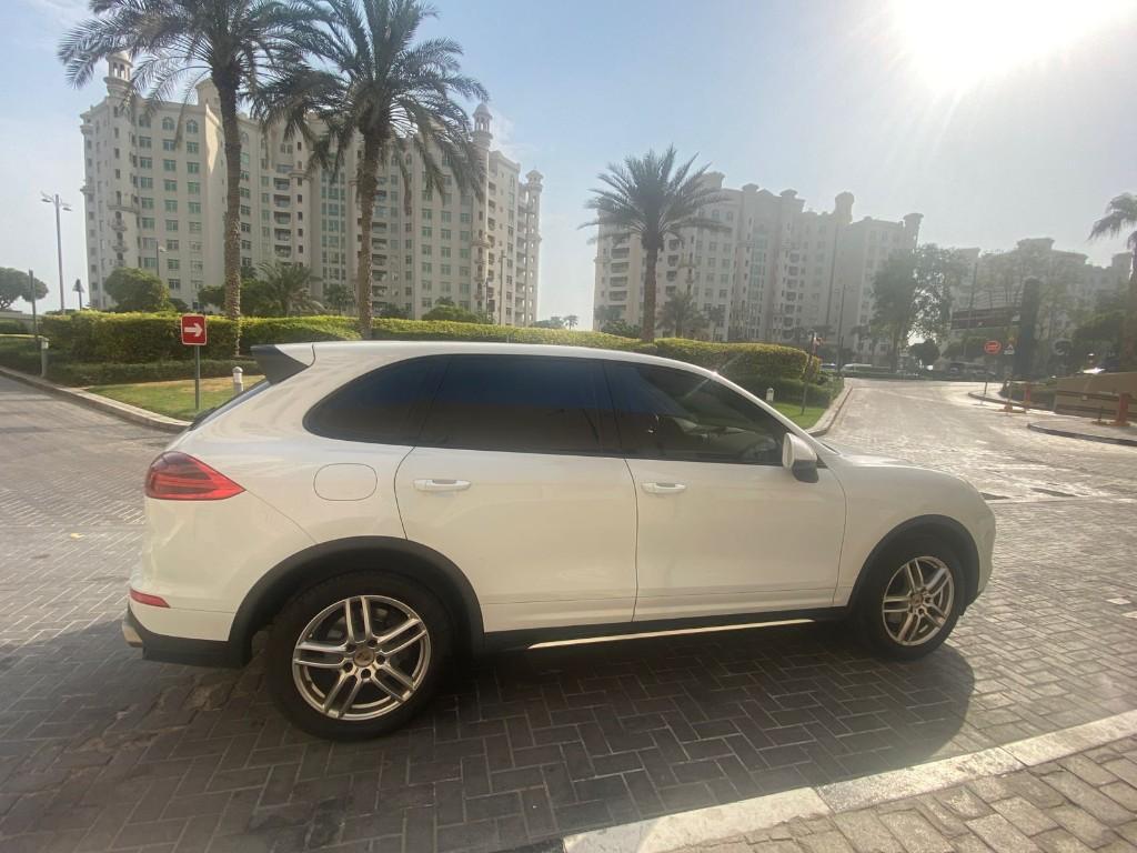 Porsche Cayenne 2016 in Dubai - Image 14