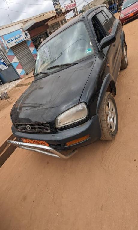 TOYOTA RAV4 99. à Yaoundé - Photo 2