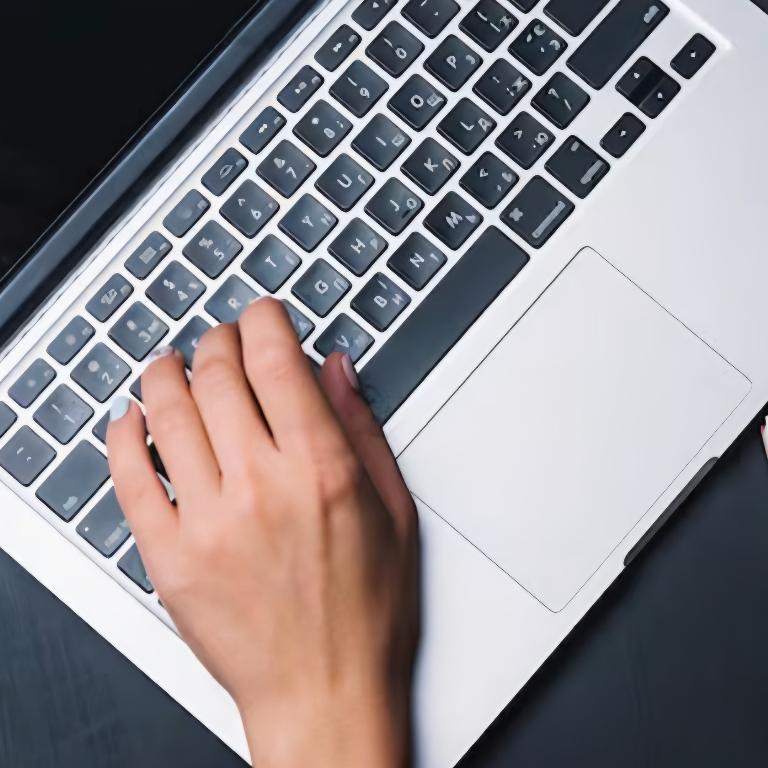 Suche Chatmoderator/ Chatmoderatorin in Deutschland - Bild 1