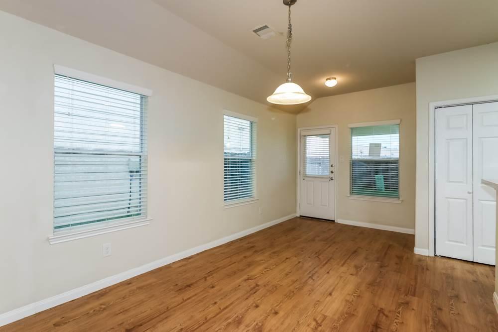 Spacious 3BR/2BA Apartment for Rent in Katy, TX – Move-In Ready! in United States - Image 9