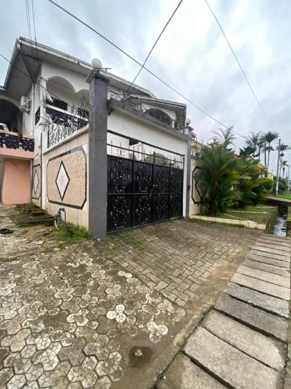 Duplex à vendre makepe. au Cameroun - Photo 4