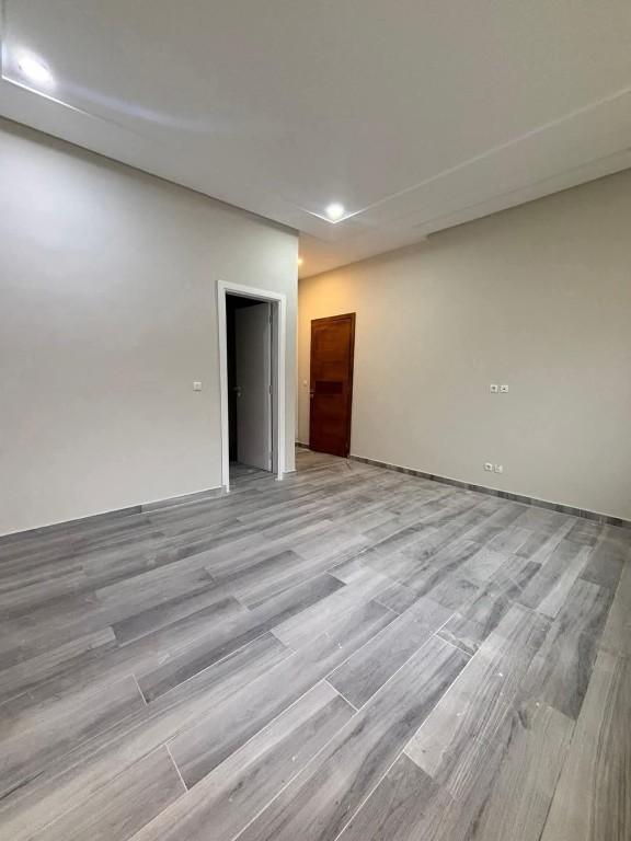 VILLA DUPLEX 10 PIÈCES COCODY RIVIÉRA SYNACACI 2 AVEC PISCINE en Côte d’Ivoire - Photo 8