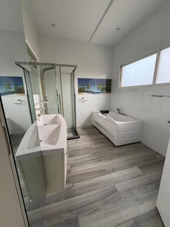 VILLA DUPLEX 10 PIÈCES COCODY RIVIÉRA SYNACACI 2 AVEC PISCINE en Côte d’Ivoire - Photo 10