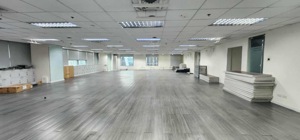 Office Space For Lease Fitted 1000 sqm Ayala Avenue Makati in Quiapo - Image 1