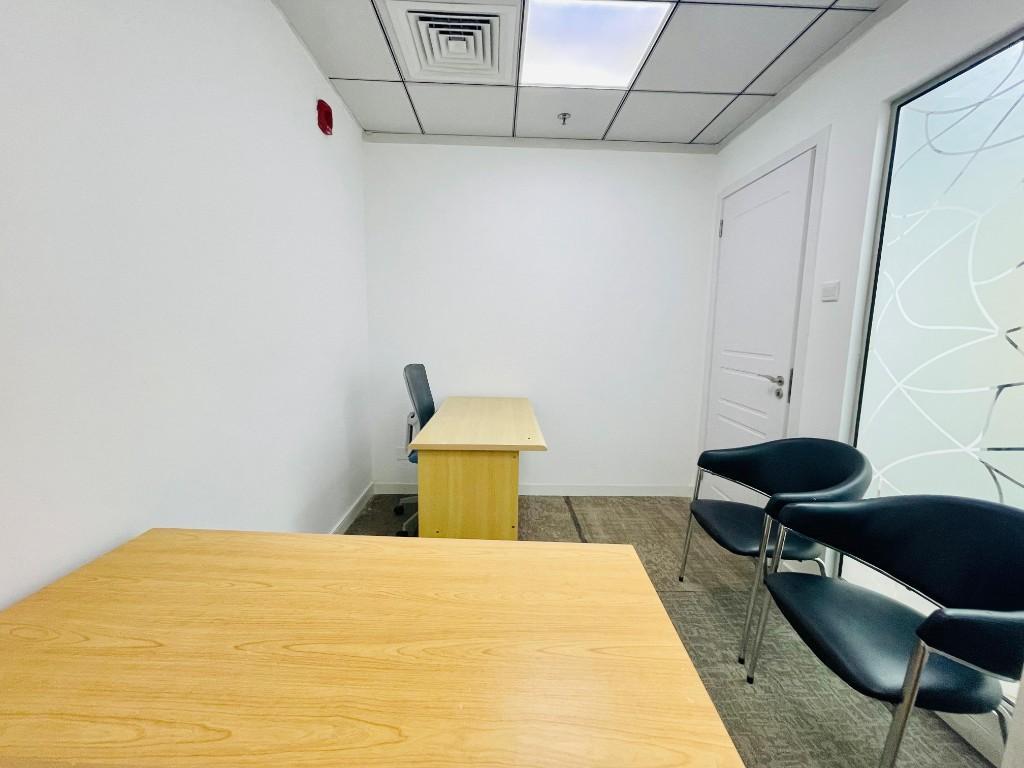 Office For Rent // Easy Parking // Amenities Included in Madīnat Zāyid - Image 2