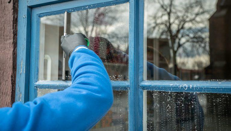 Window Cleaning in Palāni - Image 1