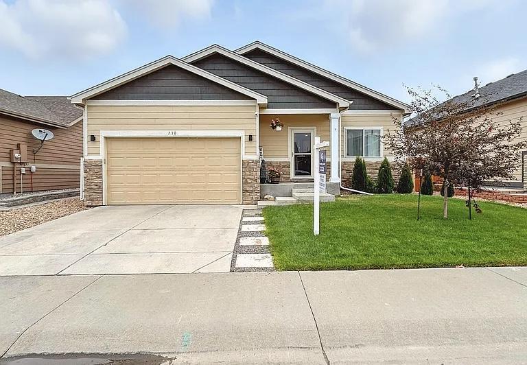 House for Rent in Milliken, Colorado, Ref# 202097656 in Greeley - Image 1