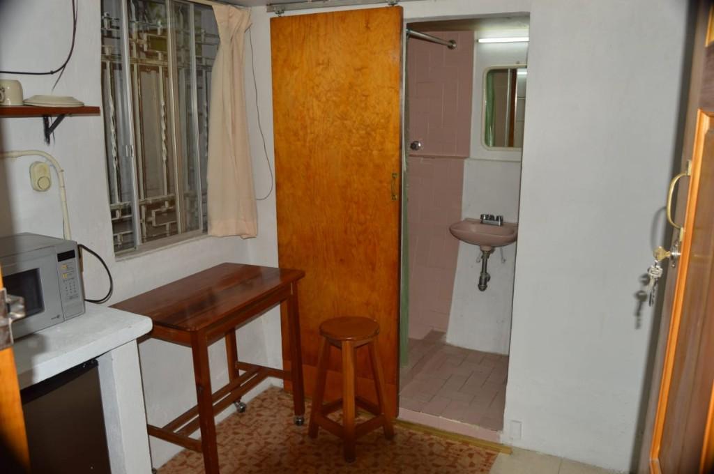 Se renta cuarto amueblado con baño privado cerca del Angel. en Tacuba - Imagen 1