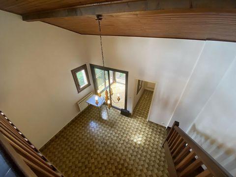 APPARTEMENT T2 EN DUPLEX AVEC LOGGIA à Mont-de-Marsan - Photo 1