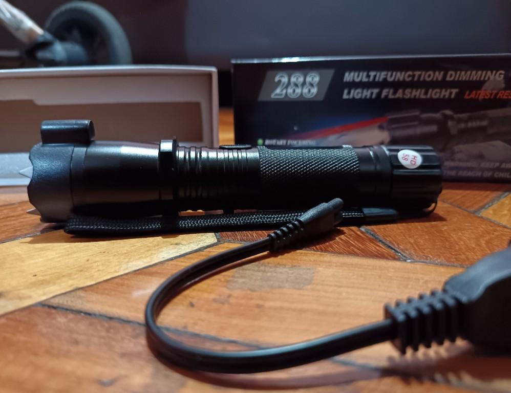 Linterna multiuso recargable taser en Ecuador - Imagen 1