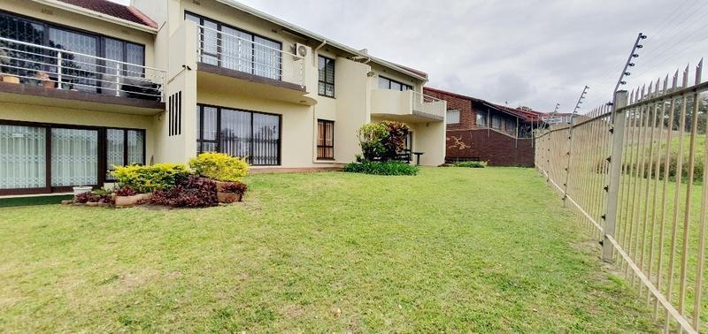 Apartment / Flat 2578-ref-12045 for Sale in Scottburgh … in Scottburgh - Image 1