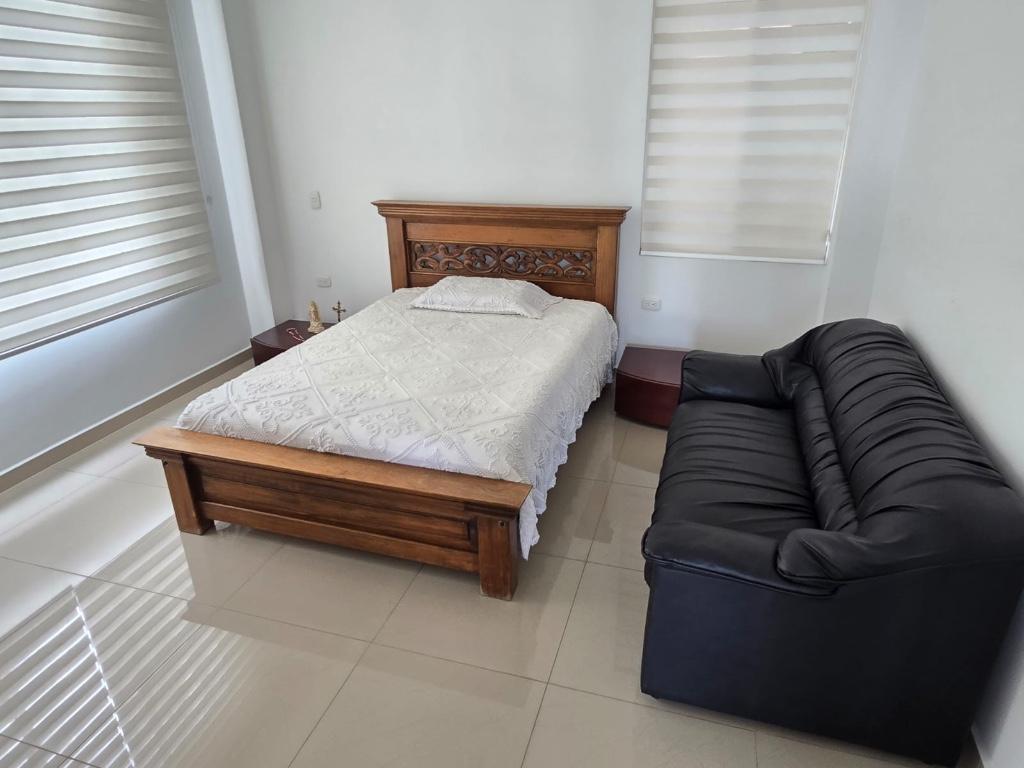 VENTA CASA PIEDECUESTA. CONDOMINIO HACIENDA SAN MIGUEL en Piedecuesta - Imagen 8