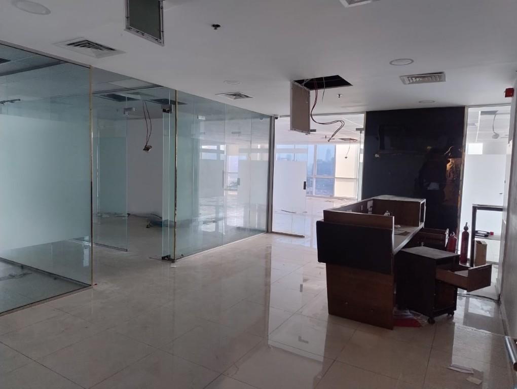 Big Fitted Office Available for Rent | Prime Location | Port in Dubai - Image 7
