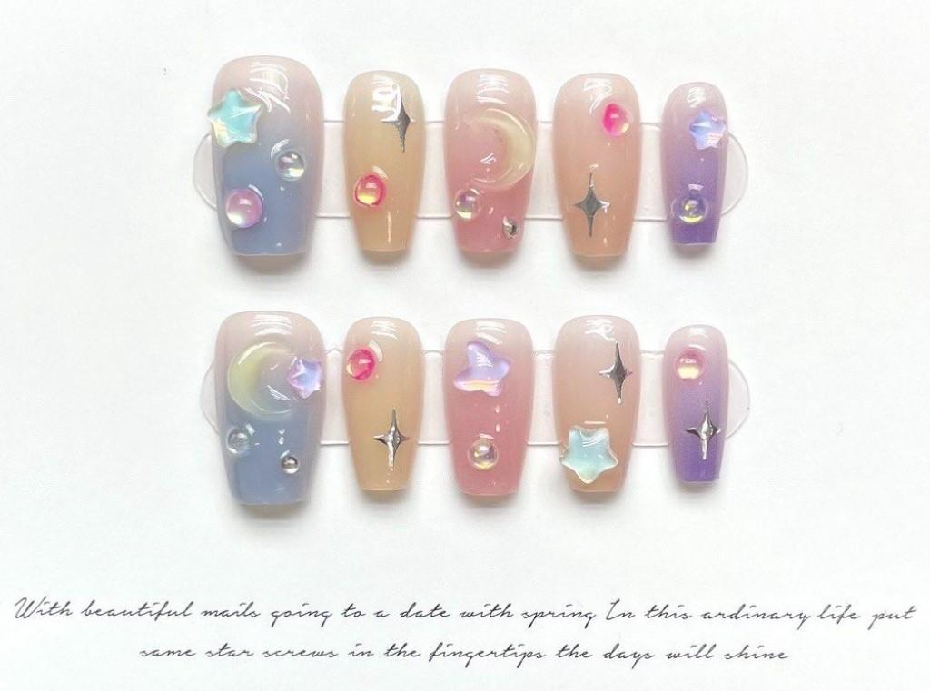 Y2K PRESS ON NAILS in Geylang - Image 1