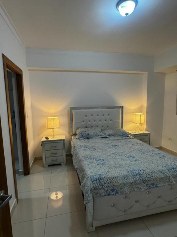 APARTAMENTO EN RENTA BELLA VISTA, AREA SOCIAL CON PISCINA, 1HAB. en Santo Domingo - Imagen 7