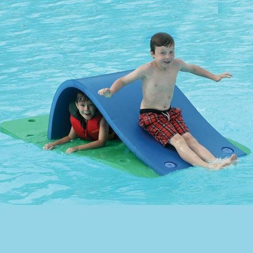 Mini pool slide in London, Ontario - Image 1