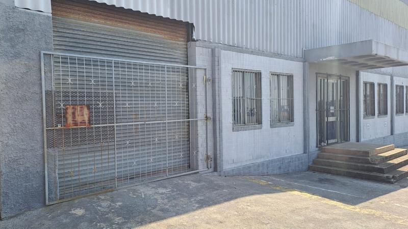 Industrial 1239-ref-3665 for Rent in Korsten, Port Elizabeth in Summerstrand - Image 1