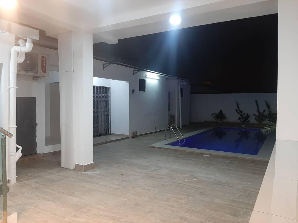 Location 276 EN LOCATION COCODY RIVIERA 3 LES COUTEAUX NON à Abidjan - Photo 2
