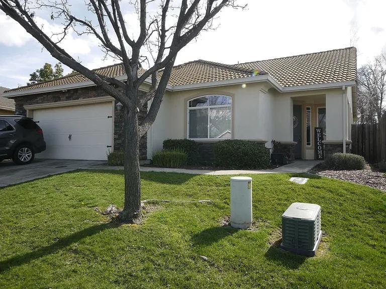 House for Rent in Valley Springs, California, Ref# 202098900 in Lodi - Image 1