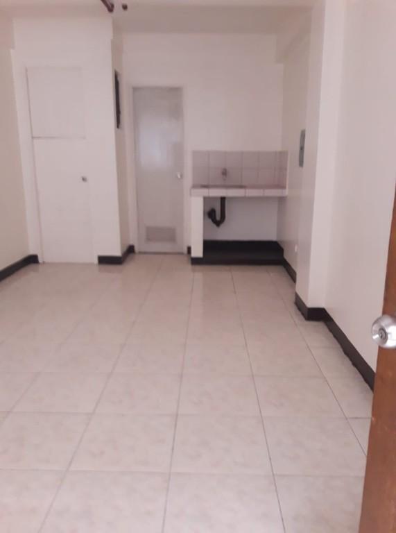 PHP10K - STUDIO TYPE FOR RENT AT PIO DEL PILAR MAKATI CITY in Pansol - Image 9