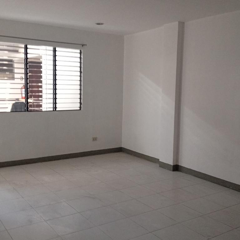 3 Storey House For Rent In Mandaue in Consolacion - Image 3
