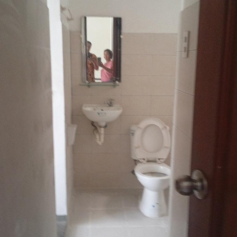 3 Storey House For Rent In Mandaue in Consolacion - Image 5