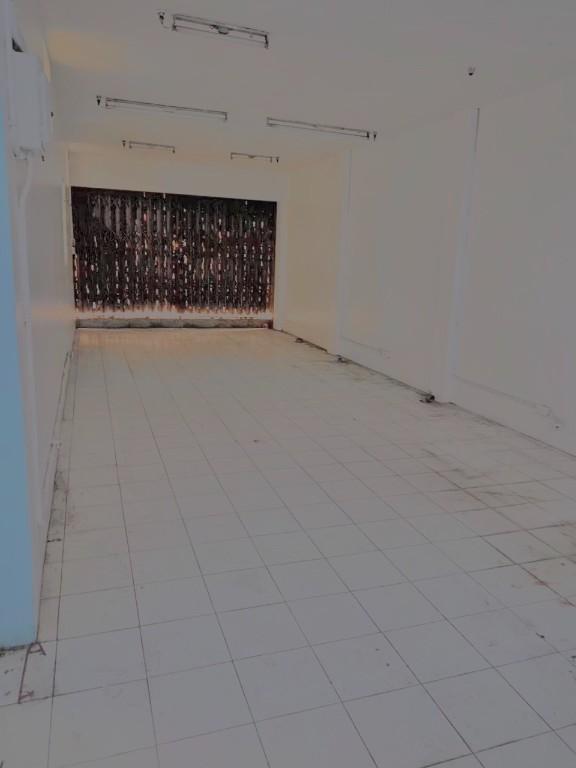 Warehouse FOR RENT – Prime Location! in Pinyahan - Image 2
