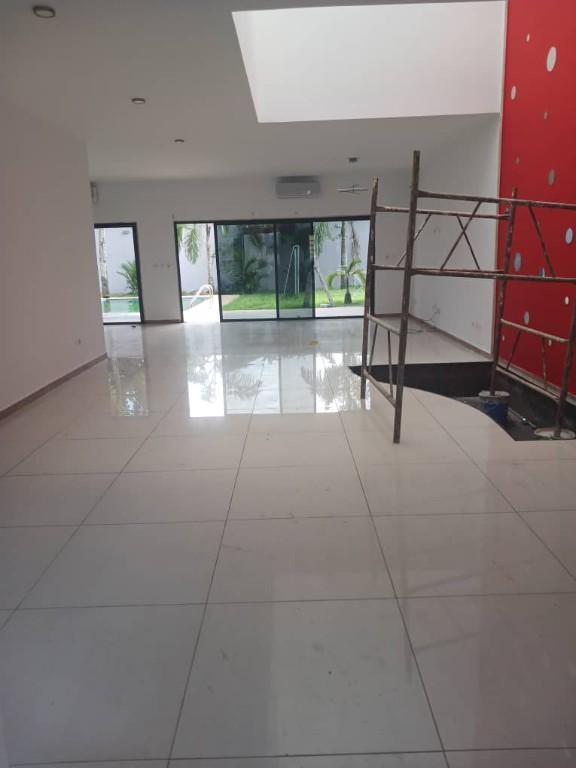 Villa duplex de standing en Côte d’Ivoire - Photo 1