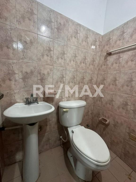 Local Comercial Sector Amparo, Remax Millenium en Venezuela - Imagen 5