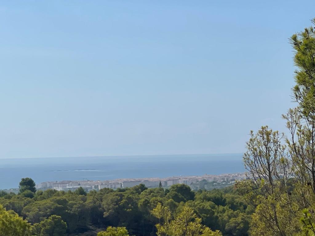 Parcela edificable de 1.710m2 con proyecto en venta en … en Altea - Imagen 1