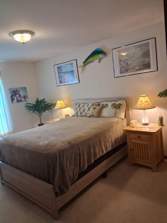 FURNISHED PRIVATE BEDROOM AVAILABLE! in Saint Charles - Image 1