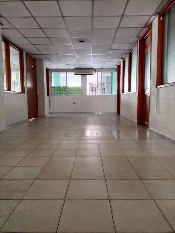 EDIFICIO COMERCIAL EN RENTA SUP. CONSTRUCCI?N 1,152 M2/ 4 PISOS en Tamulté - Imagen 1