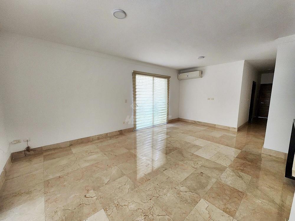 APARTAMENTO LINEA BLANCA PISCINA Y GIMNASIO LA ESMERALDA STGO. en Gurabo al Medio - Imagen 3