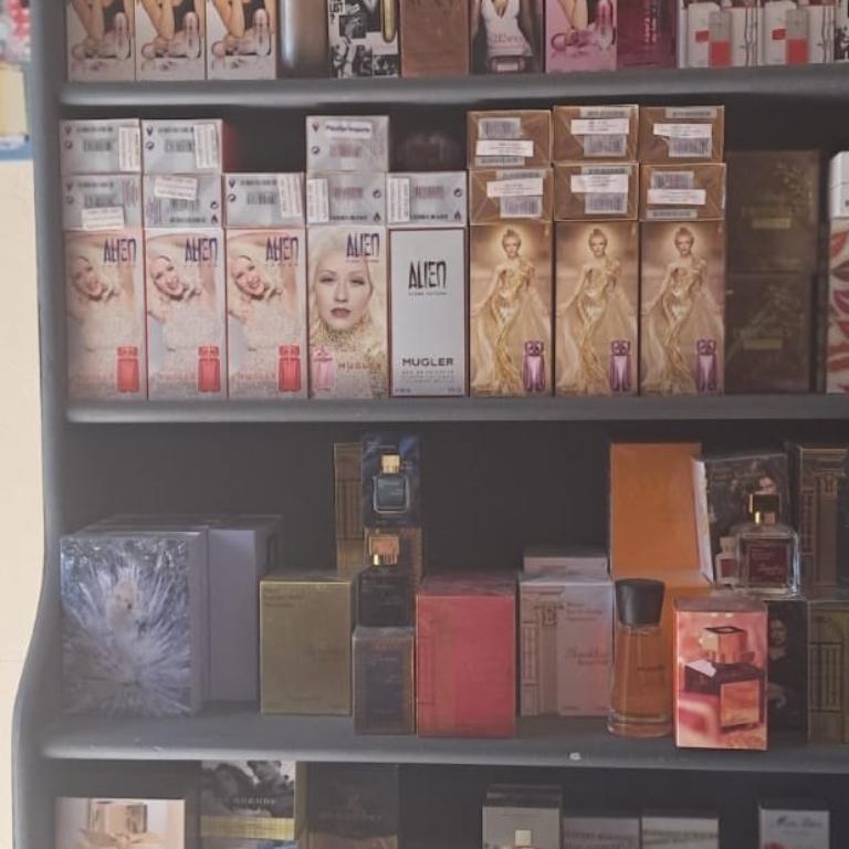 Perfumes Imported men's & Ladies R450 per 100ml in South Africa - Image 6